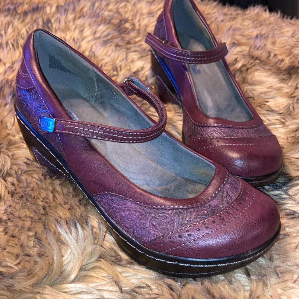 JBU Jambu Mary Jane Wedges Shoes Comfort Pumps Vegan Melrose Burgundy Red sz 7